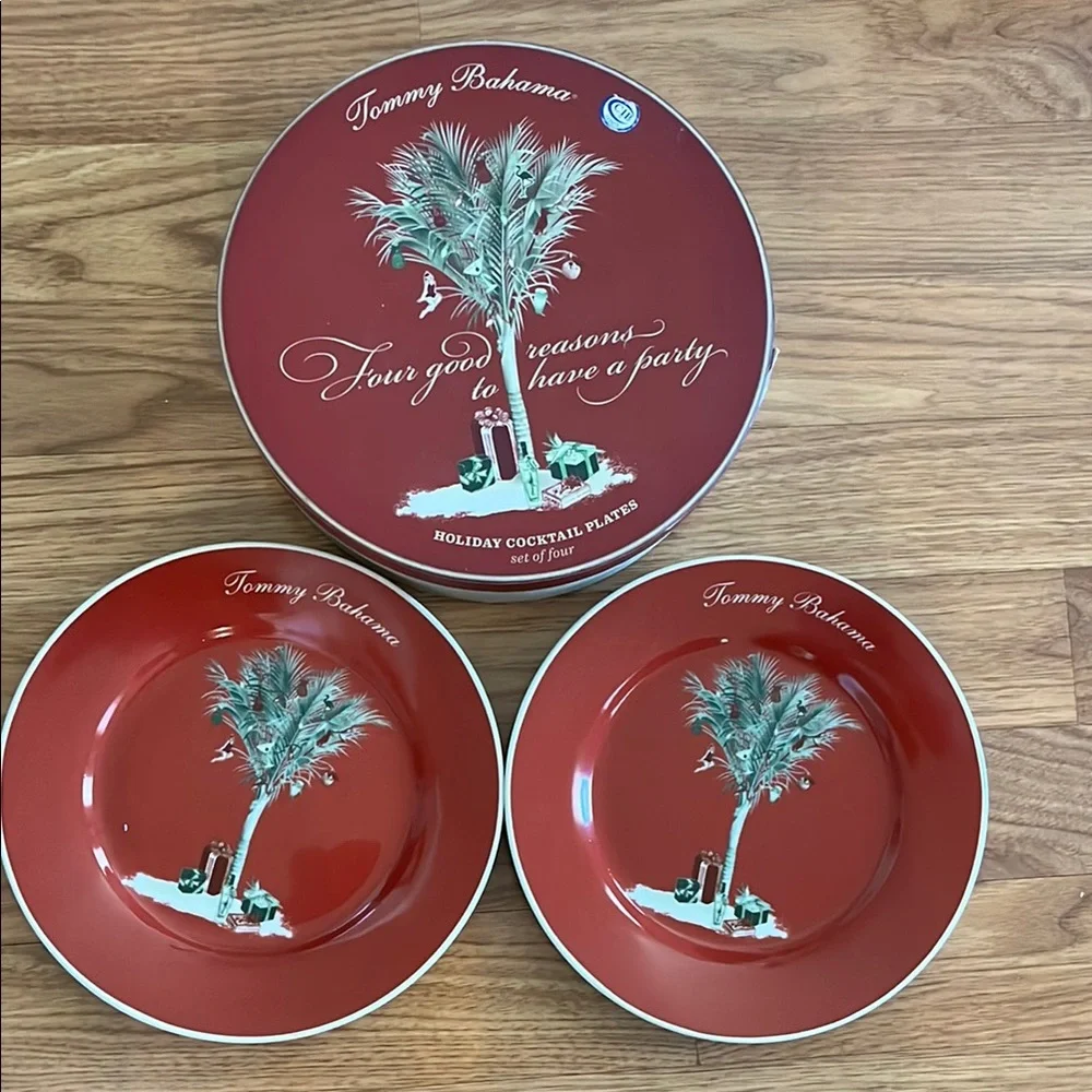 Tommy Bahama Christmas Holiday 2010 - 2 Cocktail Plates Palm Design